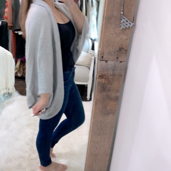 Vince Camuto one size soft grey knit sweater cardigan new with tags - Picture 2 of 6